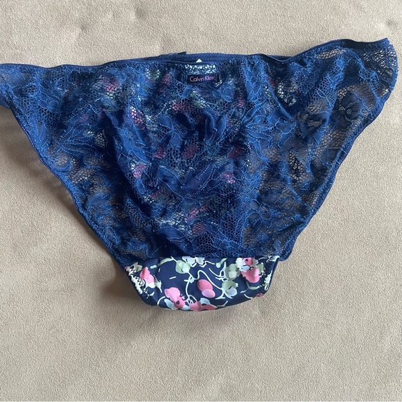 cK Bra and Panty Set - 32D, Small - Picture 10 of 11